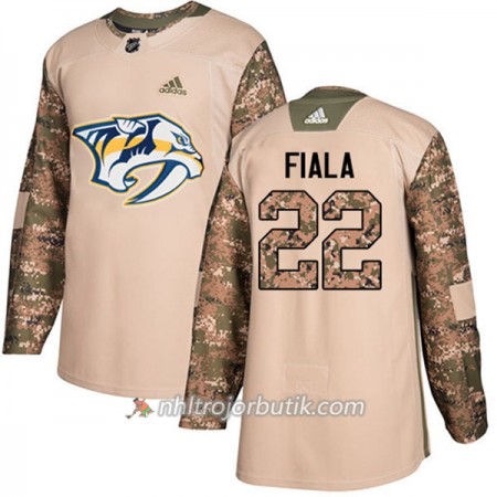 Män Ishockey Nashville Predators Tröja Kevin Fiala 22 Adidas 2017-2018 Camo Veterans Day Practice Authentic